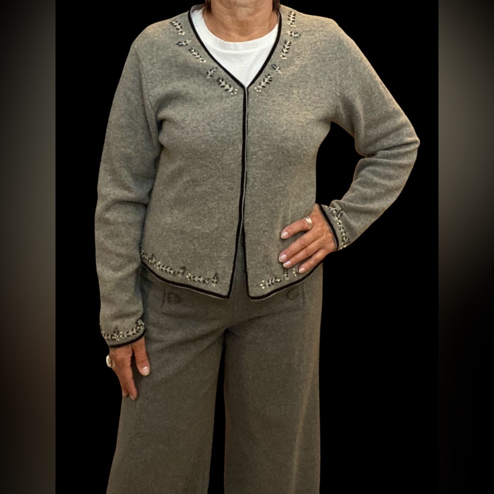 Vintage 100% lambswool embellished cardigan made in HK size M
